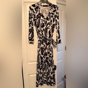 Boden V-neck floral long sleeve dress